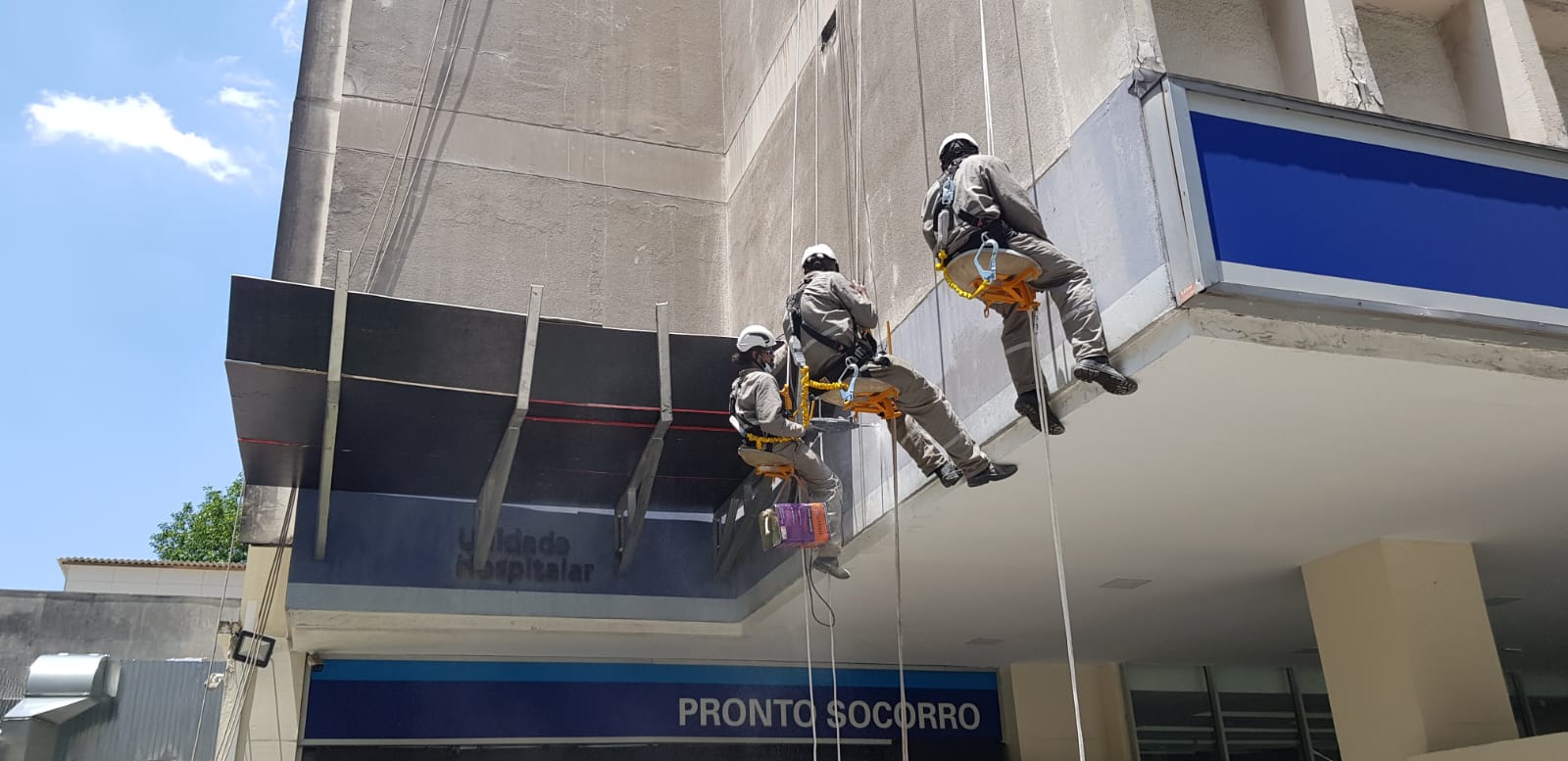 Funcionário trabalhando - Imagem 3